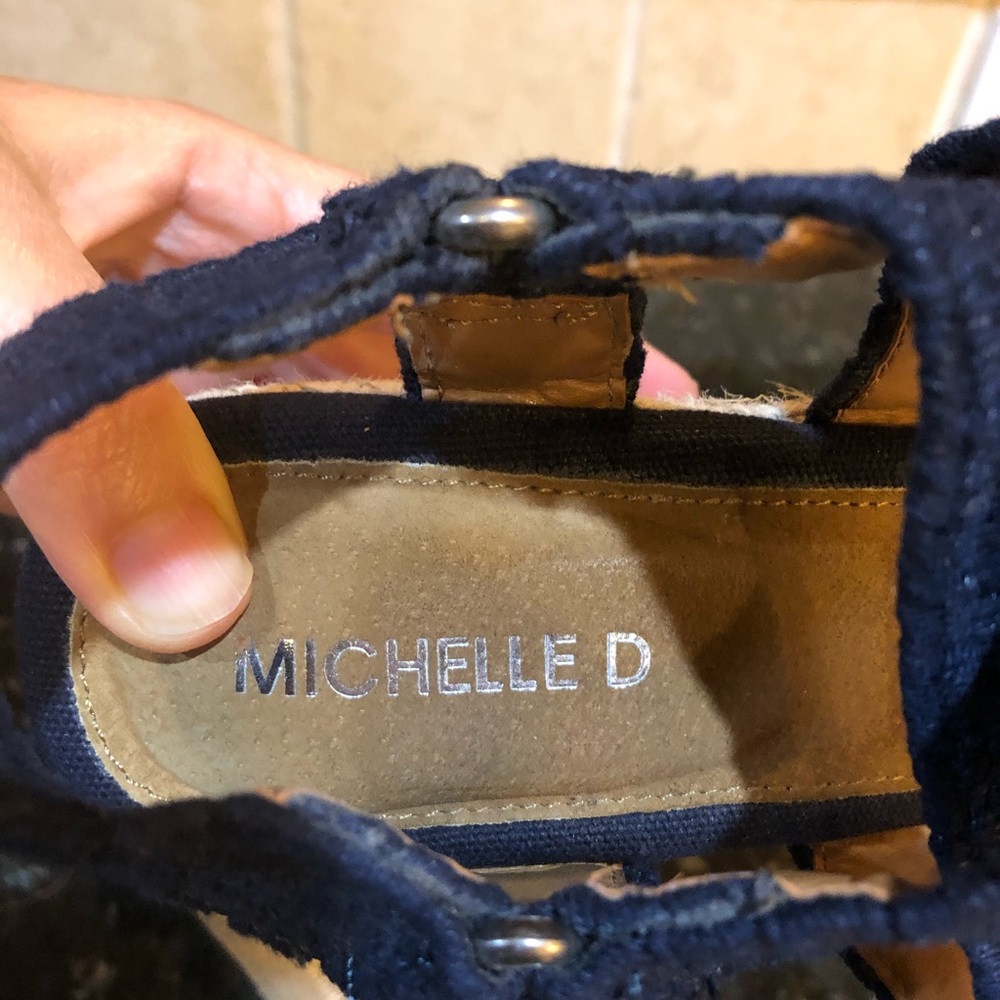 Sandals - Picture 5 of 6